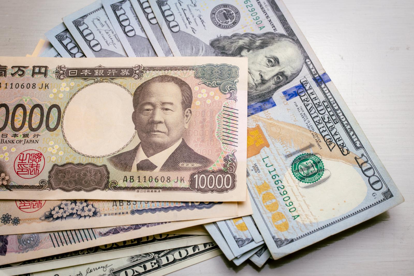 Japanese financial institutions and others gain access to Claude Mythos Preview. A featured image showing Japanese and U.S. banknotes, signaling that the article concerns finance and AI in both countries.